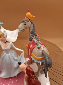 2006 DEPT 56 DISNEY PRINCESS CINDERELLA HAPPILY EVER AFTER *NO BOX - Image 3