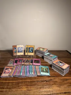 Huge Vintage Yu-Gi-Oh Collection Lot 600+ Cards Blue-Eyes Red-Eyes Relinquished - Image 1