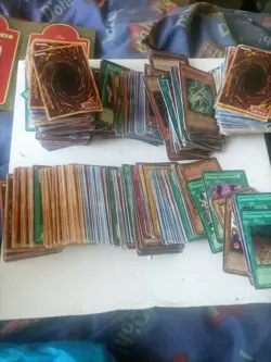 Yu-Gi-Oh 999+ cards with Tin Bundle Job Lot Mixed Condition En and Jp Circa 1996 - Image 1