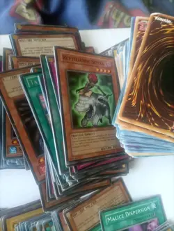 Yu-Gi-Oh 999+ cards with Tin Bundle Job Lot Mixed Condition En and Jp Circa 1996 - Image 5