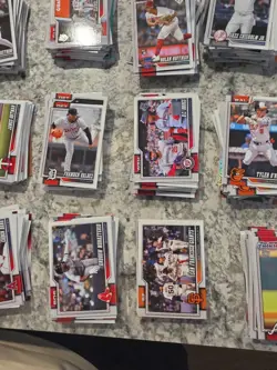 2026 Topps Series 2, Chrome & Finest 600+ Card Lot RCs Inserts Refractors - Image 5