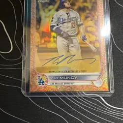 2022 Topps Gilded Collection Rose Gold Etch Auto 25/25 Max Muncy Dodgers #GEA-MM - Image 2