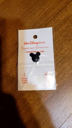 Disney "Sweetheart Collection" Sulley & Boo Valentine's 2004 pin limited edition - Image 3