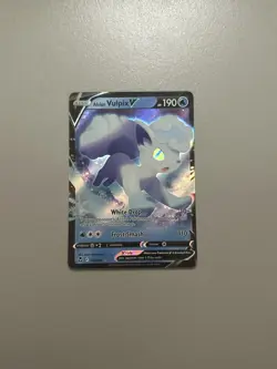 Pokemon TCG Alolan Vulpix v Silver Tempest 033/195 Holo Ultra Rare NM - Image 2