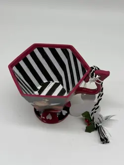 Disney Queen of Hearts Teacup Ornament Alice in Wonderland Mad Tea Party New - Image 4