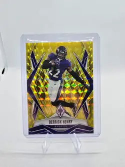 2025 Panini Phoenix Derrick Henry /185 Yellow Pyramids No. 10 - Image 1