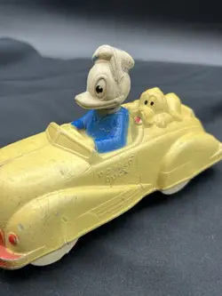 1940’s Vintage Disney Sun Rubber Donald Duck & Yellow Pluto Yellow Car Original - Image 2