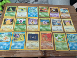 Pokemon TCG 18 Card Vintage1999 WOTC Lot - Base/Jungle Shadowless Pikachu - Image 1