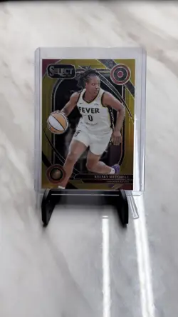 Kelsey Mitchell [Gold Prizm] #217 2025 Panini Select WNBA /10 - Image 1