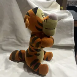 The First Years Disney Musical Tigger 9" Plush Music Box Pull Tail Works Rare - Image 3