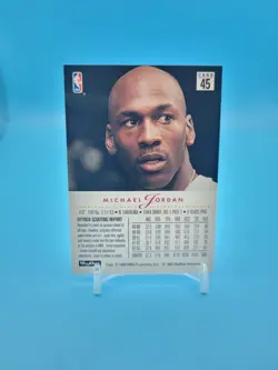 MICHAEL JORDAN - 1993-94 Skybox Premium #45 - Chicago Bulls - Image 2