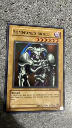 Yu-Gi-Oh! TCG Summoned Skull Holo DB1-EN142 Ultra Rare Excellent Condition - Image 2