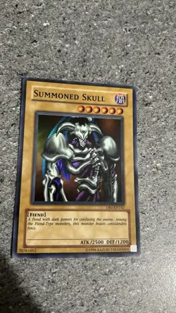 Yu-Gi-Oh! TCG Summoned Skull Holo DB1-EN142 Ultra Rare Excellent Condition - Image 3