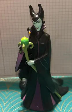 DISNEY STORE SLEEPING BEAUTY PLAYSET FIGURINES PRINCE PHILLIP & MALEFICIENT-LTD - Image 4