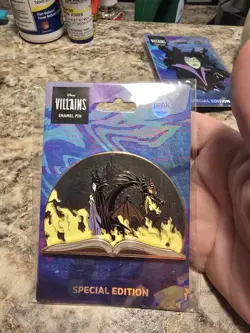 Sleeping Beauty Story Book Maleficent Drogon SE 300 Small Scratches See Pictures - Image 1