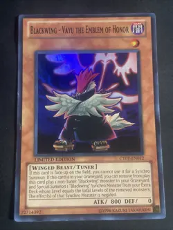 Blackwing - Vayu the Emblem of Honor CT07-EN012 2010 Collectors Tins Limited... - Image 1