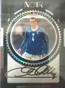 2024-25 Panini Noir - CHIELLINI 35/49 Italy GOLD PEN ON CARD Auto (Snapshot) 🔥 - Image 2