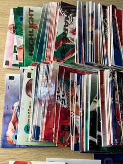 Lot of (135) 1994-95 Skybox Emotion Basketball Cards Starter Set Lot Stars - Image 2