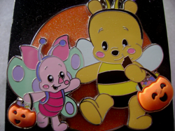 DISNEYLAND TRICK OR TREAT CUTIES HALLOWEEN 2020 LIMITED EDITION PIN POOH PIGLET - Image 2