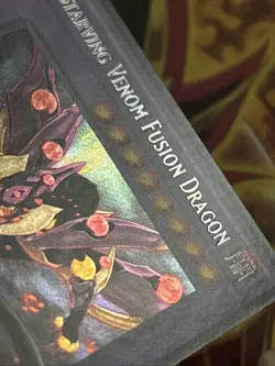 Starving Venom Fusion Dragon INOV-EN038 1st Edition Secret Rare LP - Image 3