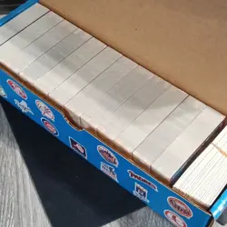 Donruss 1989 Baseball Cards Trading Card Box - 660 Cards - Factory sealed cards - Image 2