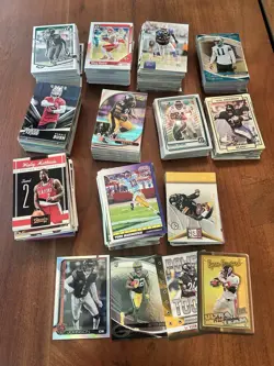 600+ Sports Card Lot Mixed Inserts, Parallels, Rookies, Base - Image 2