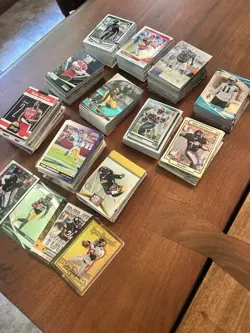 600+ Sports Card Lot Mixed Inserts, Parallels, Rookies, Base - Image 5