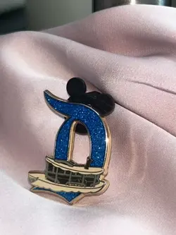 Magic Key To Disneyland 70th Gold Glitter Mystery Jungle Cruise D Pin Disney - Image 5
