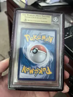 Pokemon TCG Eevee Heroes Umbreon VMAX 095/069 CGC 9.5 Alt Art Korean 2021 - Image 2