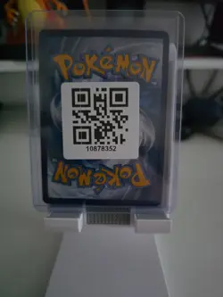 Pokemon TCG Pikachu 005/025 Full Art Celebrations 25th Anniversary Near Mint - Image 2