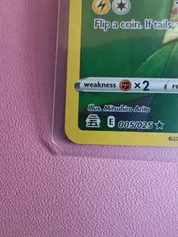 2x Pokemon TCG Pikachu 005/025 Celebrations Holo Full Art 25th Anniversary - Image 4