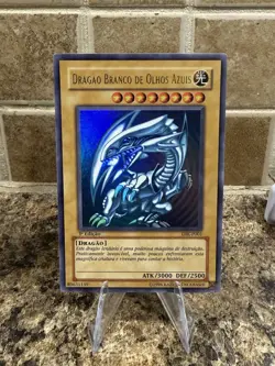 Yugioh Blue-Eyes White Dragon DIK-P001 Ultra Rare 1st Ed PORTUGUESE EUC - Image 1
