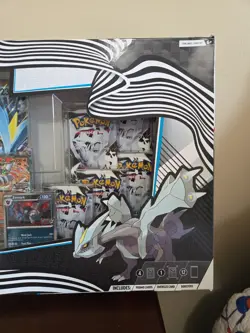 Brand New Pokemon TCG Unova Heavy Hitters Costco Premium Collection Box 12 Packs - Image 5