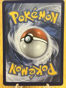 Reshiram 113/114 Celebrations Classic Collection Pokemon 2021 NM - Image 2