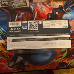Pokemon TCG Scarlet & Violet—Prismatic Evolutions Elite Trainer Box Eevee - Image 4