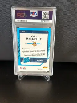 2024 PANINI DONRUSS OPTIC PREVIEW PINK JJ MCCARTHY #303 PSA 8 (RC) - Image 2