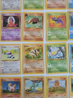 Pokemon TCG Vintage Bundle X25 Inc Base Set, Jungle, Fossil - Image 4