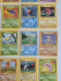 Pokemon TCG Vintage Bundle X25 Inc Base Set, Jungle, Fossil - Image 5