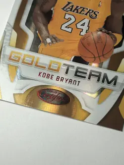 2009 Panini Certified Kobe Bryant Gold Team /250 Red #1 2010 Lakers - Image 2