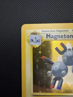 Pokemon Magneton 9/102 Base Set Holo Rare Eng 1999 60HP - Image 2