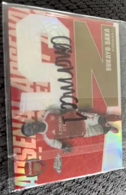 2025-26 Topps Chrome Arsenal Bukayo Saka N5 Heritage Insert Refractor Card - Image 1