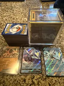 Pokemon TCG Mixed Card Lot - 470 cards - Image 1