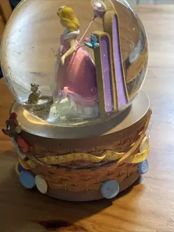 Disney Cinderella Snow Globe Music Box Enesco A Dream is a Wish Your Heart Makes - Image 4