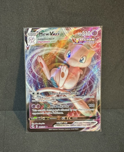 Mew VMAX 114/264 - Pokemon TCG: Fusion Strike - Full Art VMAX Holo MINT! - Image 1