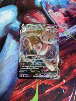 Pokemon TCG Mew Vmax 114/264 Ultra Rare Fusion Strike - Image 1