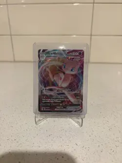 Pokemon TCG Mew Vmax Fusion Strike 114/264 Holo Ultra Rare - Image 1