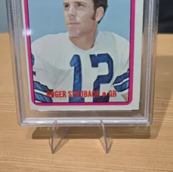 PSA Slabs 3-Card Lot ROOKIE, Staubach 1972 Topps #200 Mahomes 2017 Panini RC - Image 4