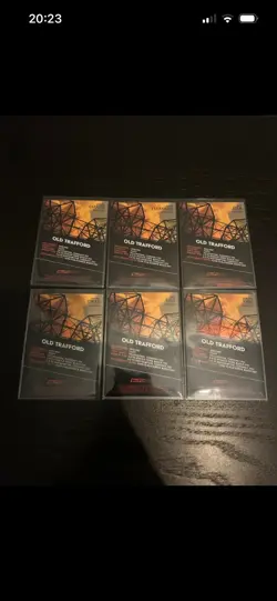 Massive 16 Card Man Utd Base Bundle, Topps Team Set 2026 - Image 5