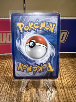 Reshiram 113/114 Celebrations: Classic Collection Holo - Image 2