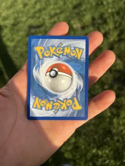 Reshiram 113/114 Celebrations: Classic Collection Holo - Image 2